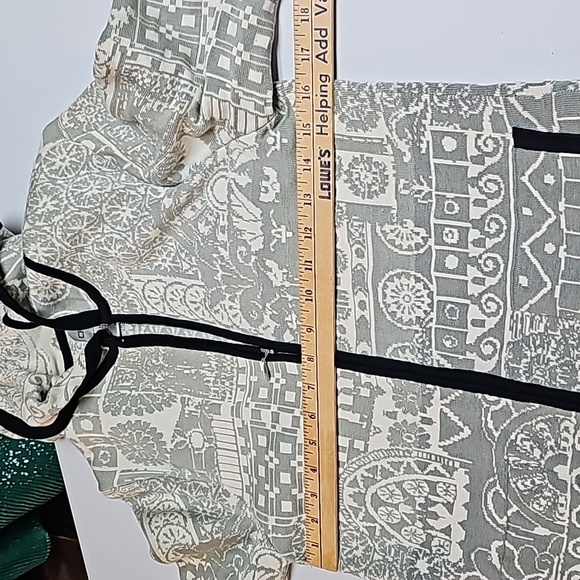 Chicos Hooded Zip Up Sweater Chicos Sz 0  (4) - Picture 11 of 15